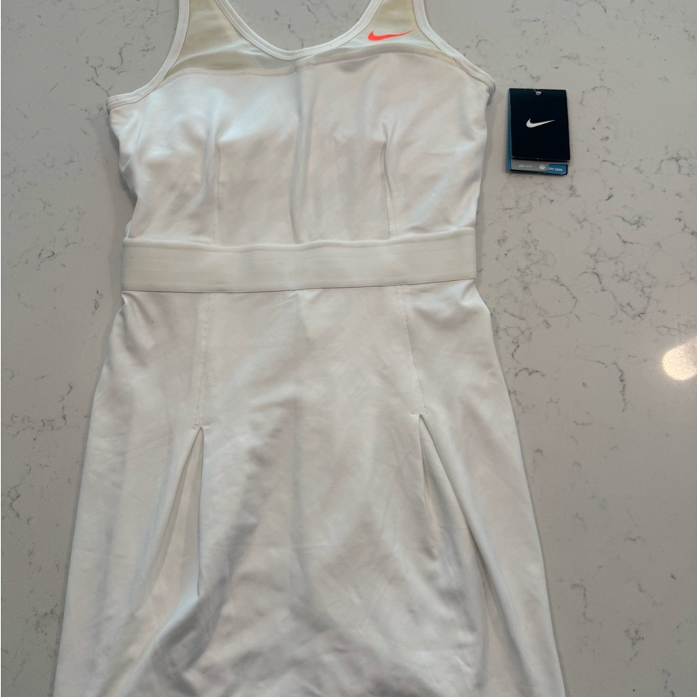 NWT Nike Women's Tennis Golf Dress Tank White Size Small Nike Dri-Fit 523369-100